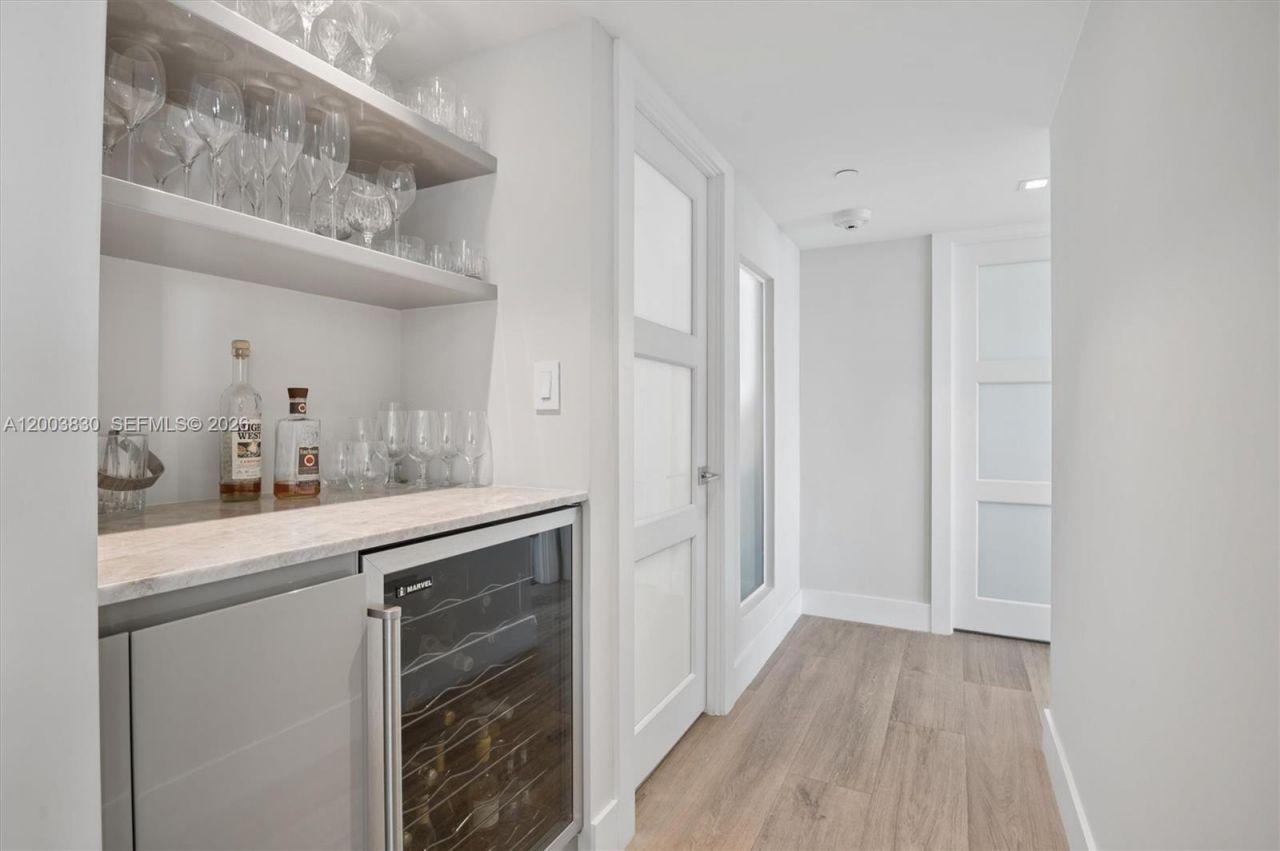400 S Pointe Dr , Unit 2309, Miami Beach, FL 33139 Photo