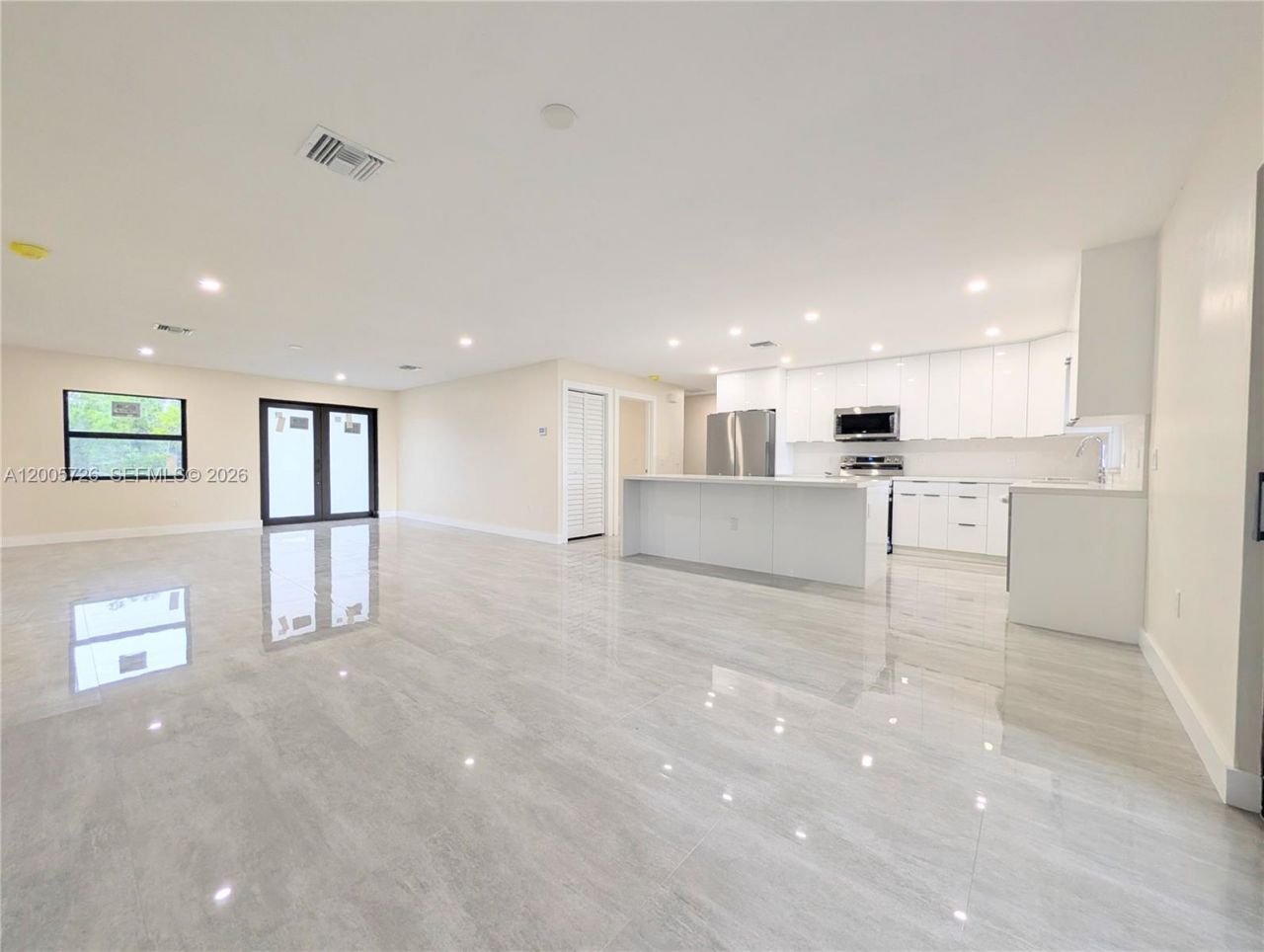 813 Bell Blvd S, Lehigh Acres, FL 33974 Photo