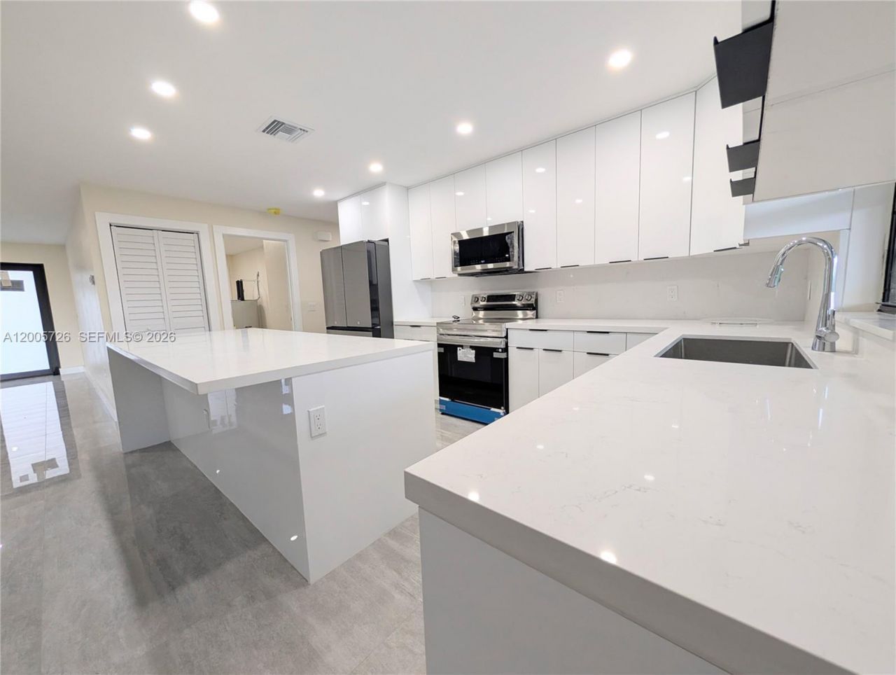 813 Bell Blvd S, Lehigh Acres, FL 33974 Photo