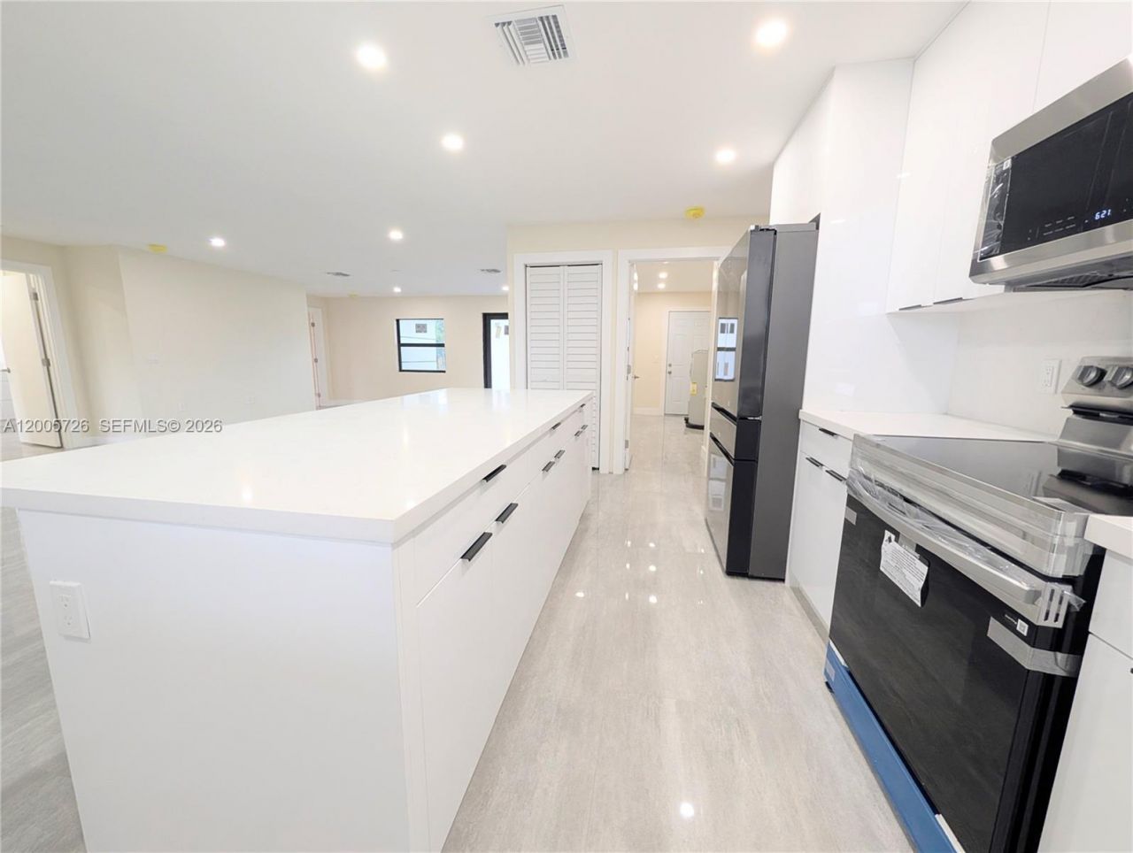 813 Bell Blvd S, Lehigh Acres, FL 33974 Photo