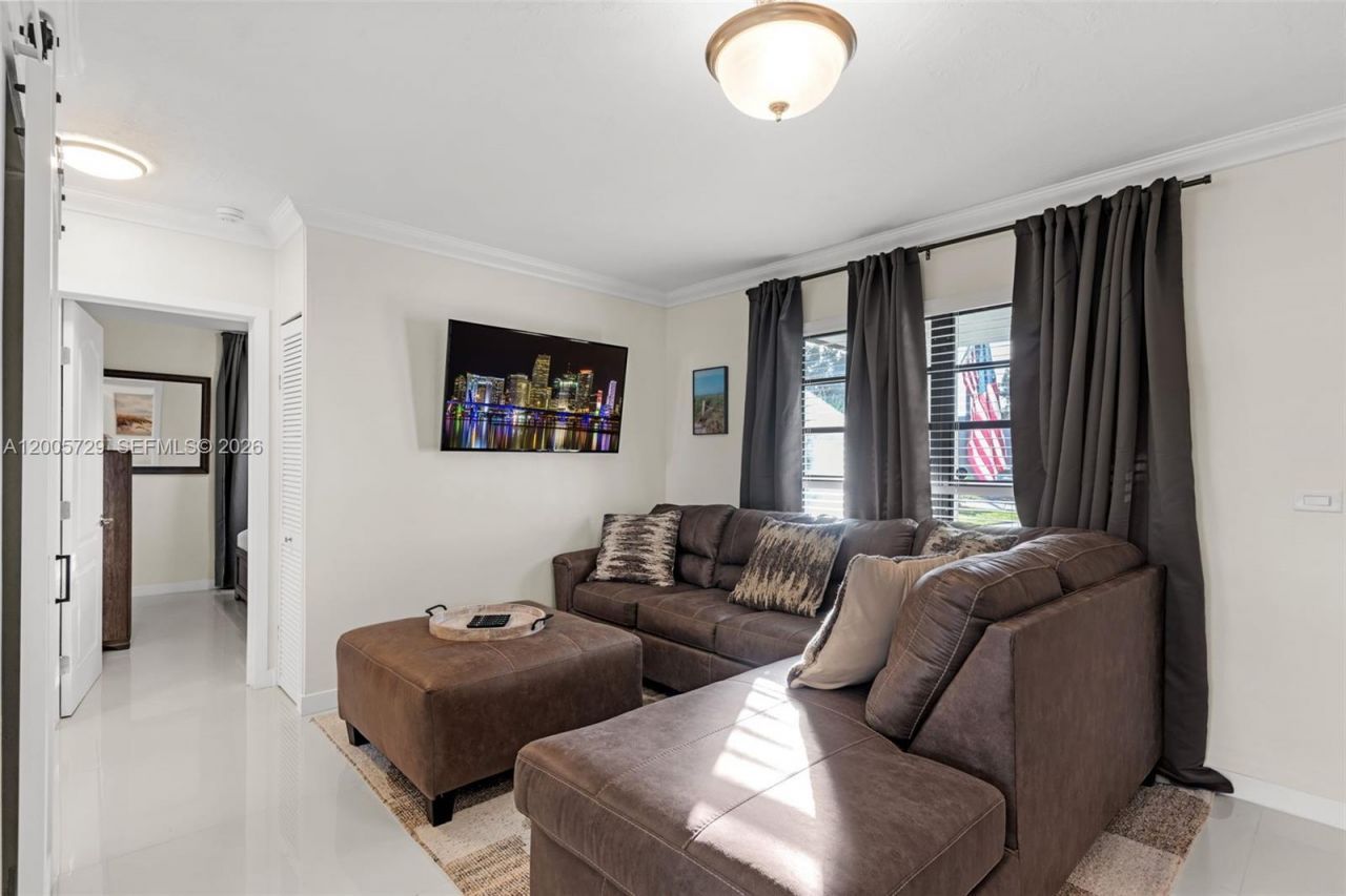 1075 NE 12 Ave, Unit 1075, Homestead, FL 33030 Photo