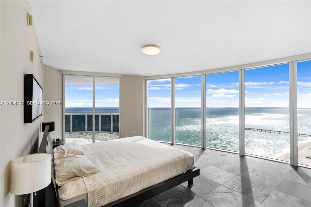 17201 Collins Ave, Unit 3101, Sunny Isles Beach, FL 33160 Photo