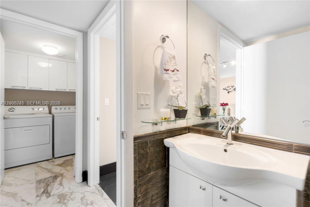 17201 Collins Ave, Unit 3101, Sunny Isles Beach, FL 33160 Photo