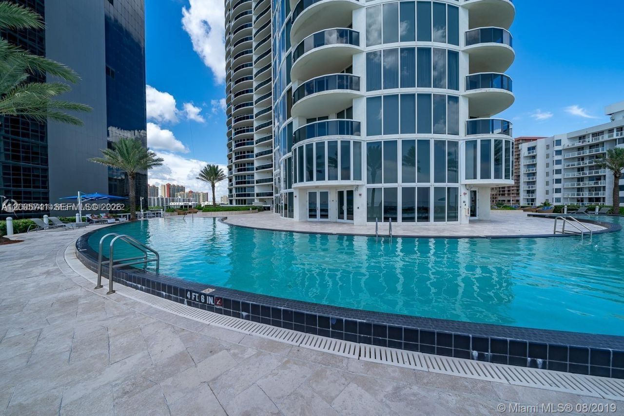 17201 Collins Ave, Unit 3101, Sunny Isles Beach, FL 33160 Photo