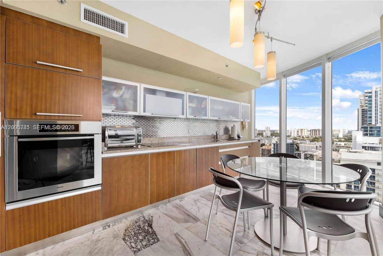 17201 Collins Ave, Unit 3101, Sunny Isles Beach, FL 33160 Photo