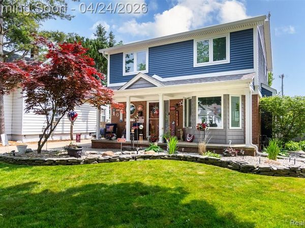 653 Chestnut Street, Wyandotte, MI 48192