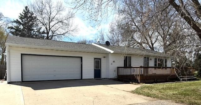 13 N Muyres Avenue, Carlos, MN 56319