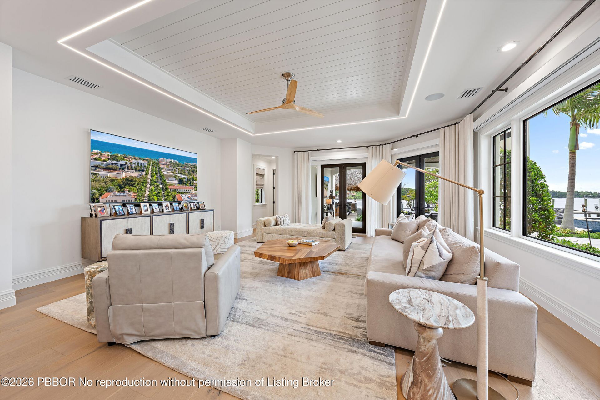 19020 Point Drive, Jupiter, FL 33469 Photo