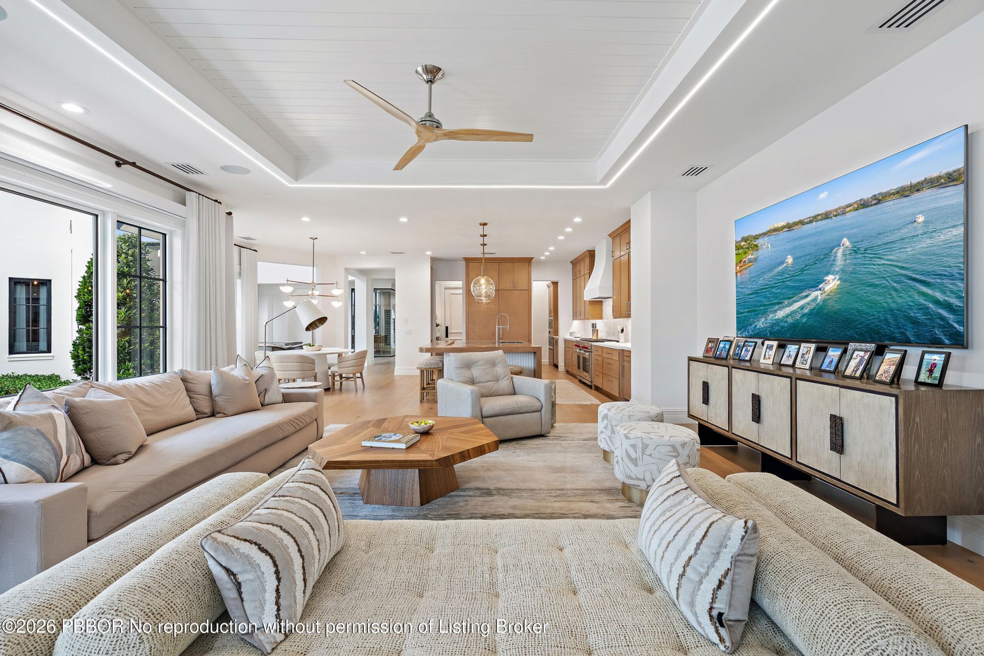 19020 Point Drive, Jupiter, FL 33469 Photo