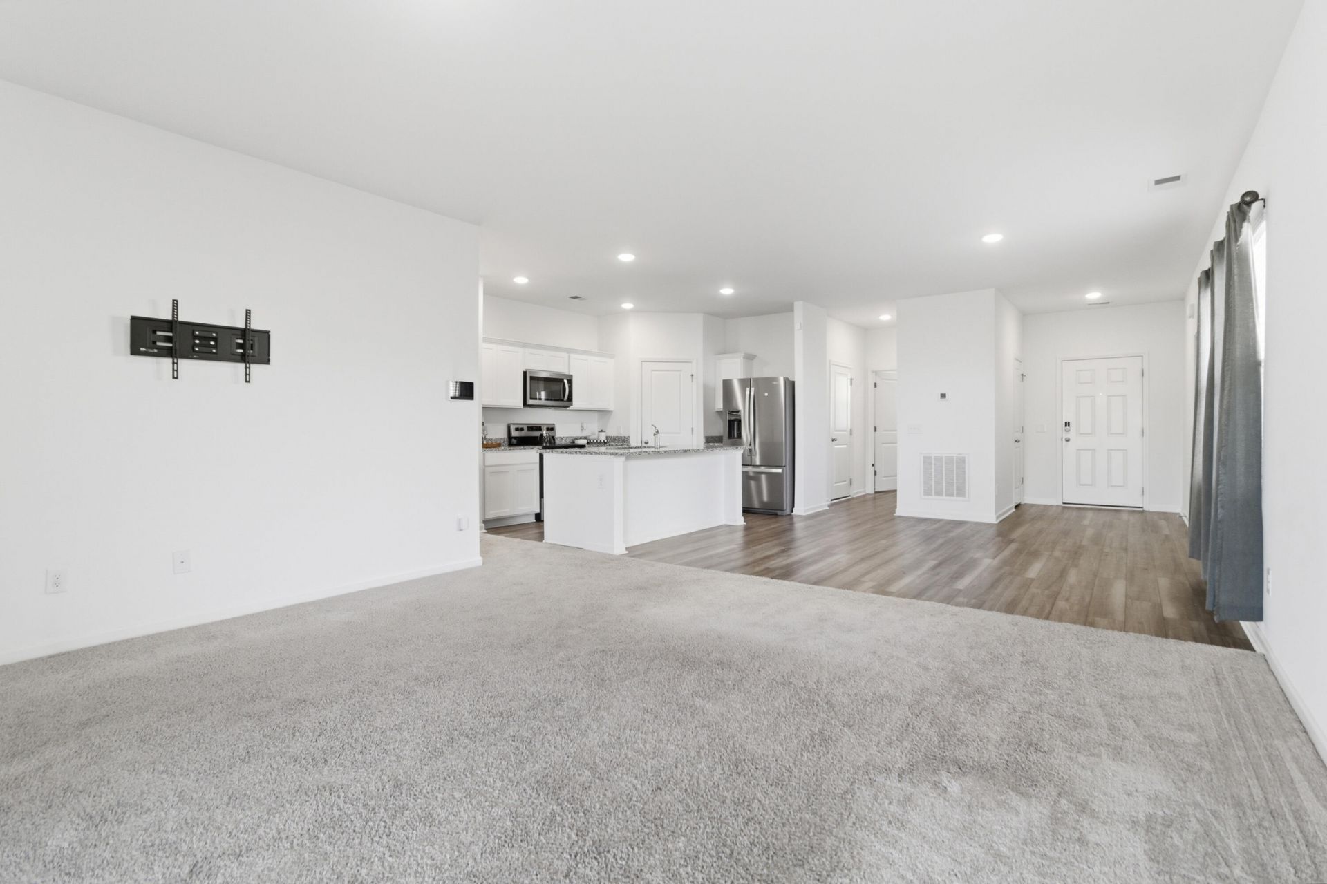 569 Polaris Way Photo 7