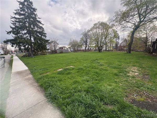 33 Sanford Street , Buffalo, NY 14214