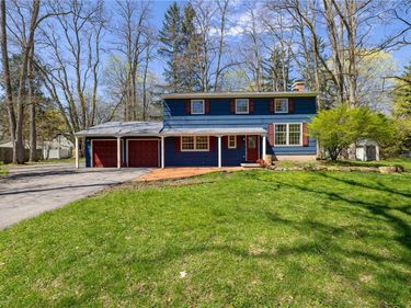 19 Laureldale Drive, Pittsford, NY 14534