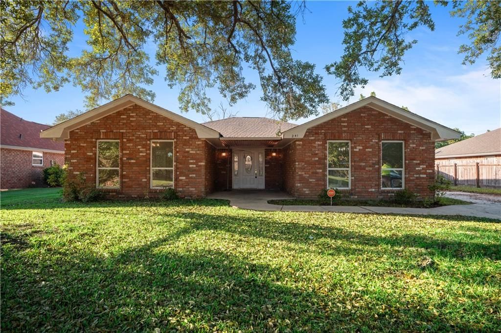 241 DEVON Road  Laplace, LA 