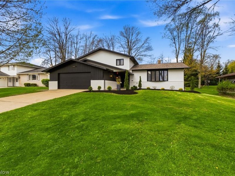 6344 Gale Drive, Seven Hills, OH 44131 Photo 1