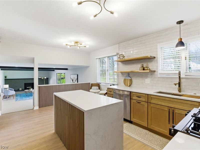 6344 Gale Drive, Seven Hills, OH 44131 Photo 11