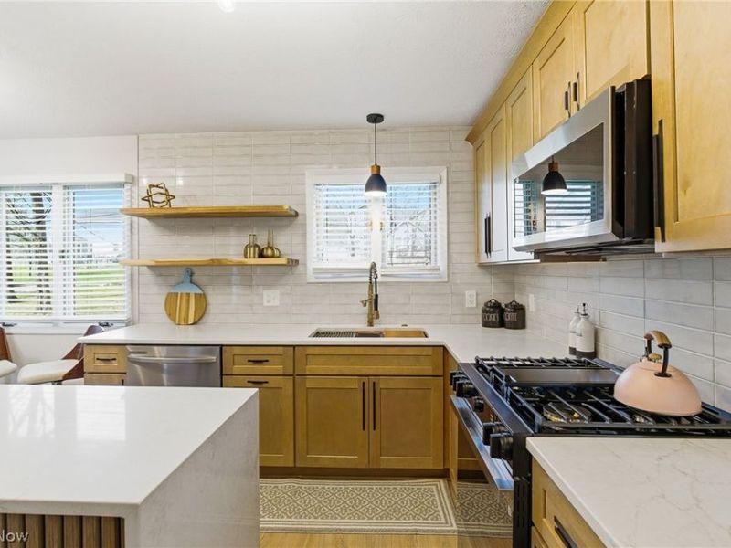 6344 Gale Drive, Seven Hills, OH 44131 Photo 12