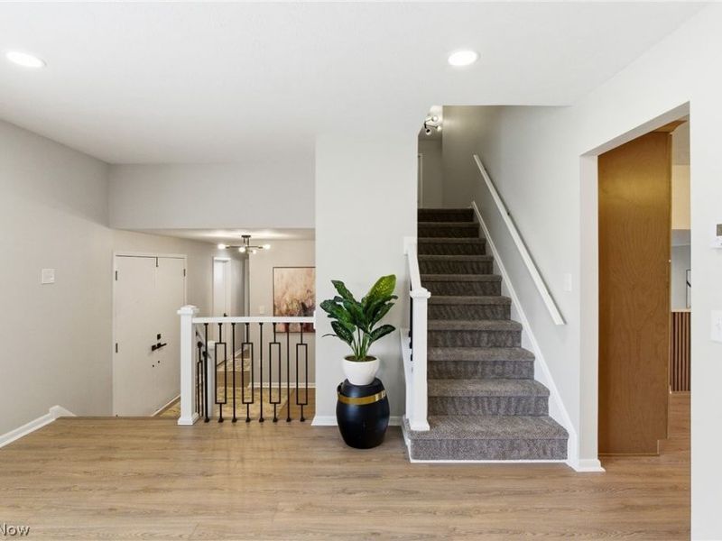 6344 Gale Drive, Seven Hills, OH 44131 Photo 5