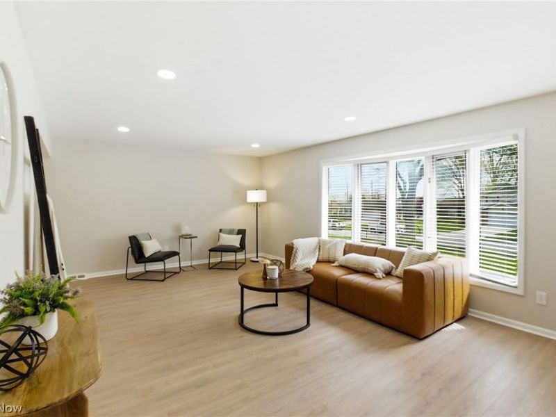 6344 Gale Drive, Seven Hills, OH 44131 Photo 7