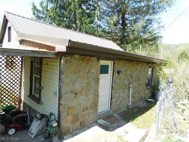 68250 Wrixon Road, Bridgeport, OH 43912 Photo 2