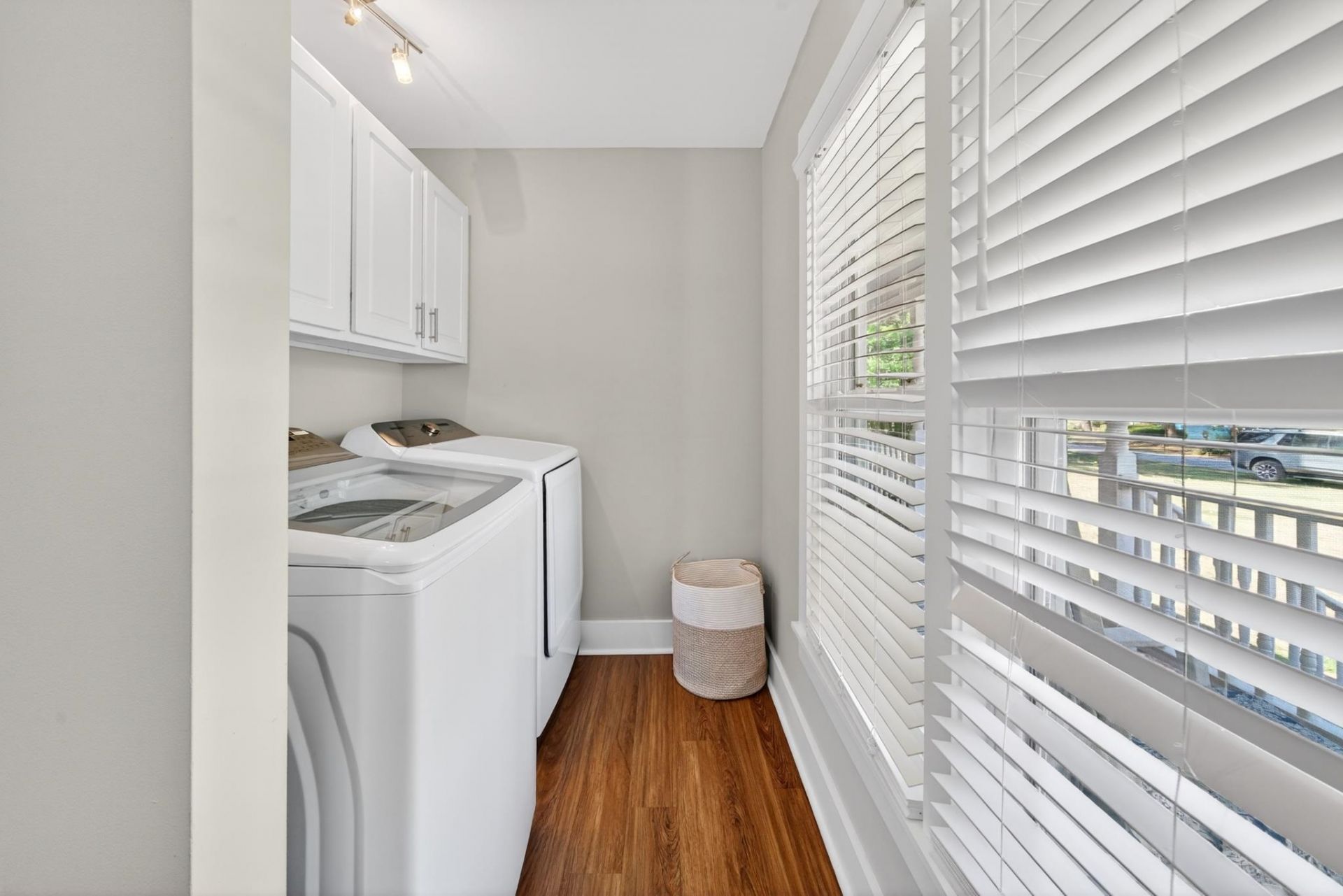 1602 Royal Oak Circle Photo 34