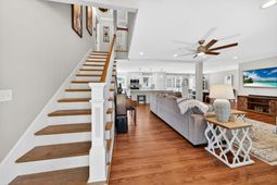 1602 Royal Oak Circle photo 4