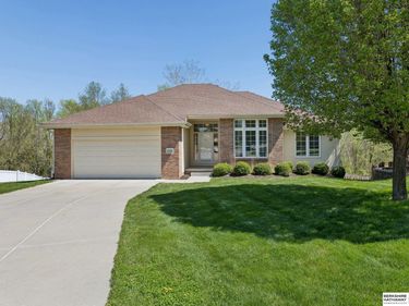 19601 Blaine Circle, Omaha, NE 68135