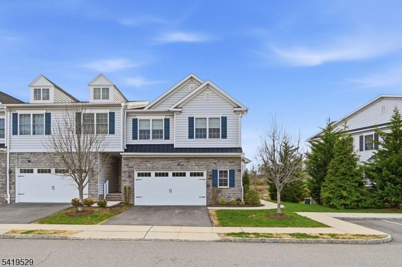 11 Lee Dr, Morris, NJ 07960 Main Photo