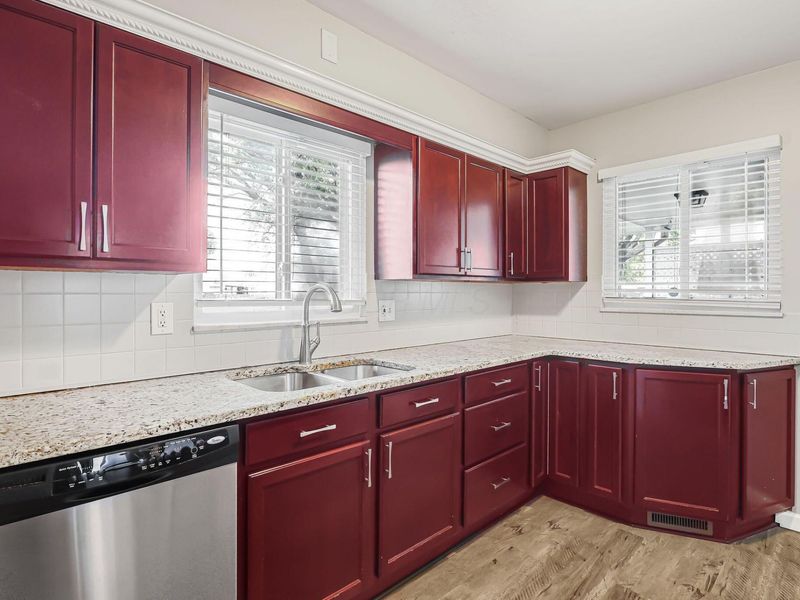 159 Pasadena Avenue, Columbus, OH 43228 Photo 17