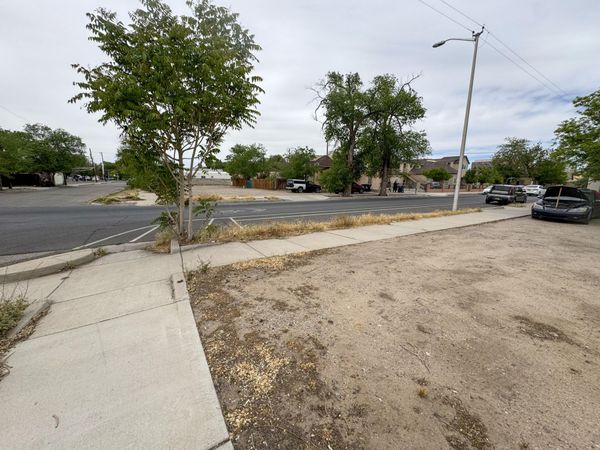 820 3rd Street NW, Albuquerque, NM 87102