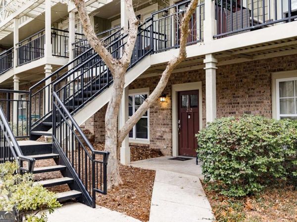 660 Barnett Shoals Road, Unit 212, Athens, GA 30605
