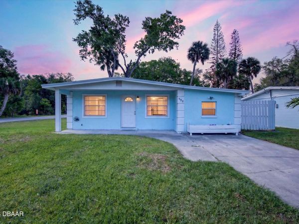 128 Oakridge Avenue, Edgewater, FL 32132