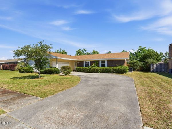 320 Alexander Drive , Lynn Haven, FL 32444