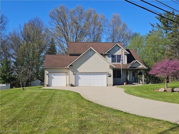 269 Chart Road , Cuyahoga Falls, OH 44223