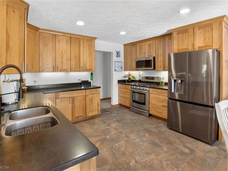 269 Chart Road , Cuyahoga Falls, OH 44223 Photo 7