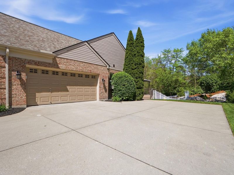 2130 Blankenbecker Drive, Florence, KY 41042 Photo 3