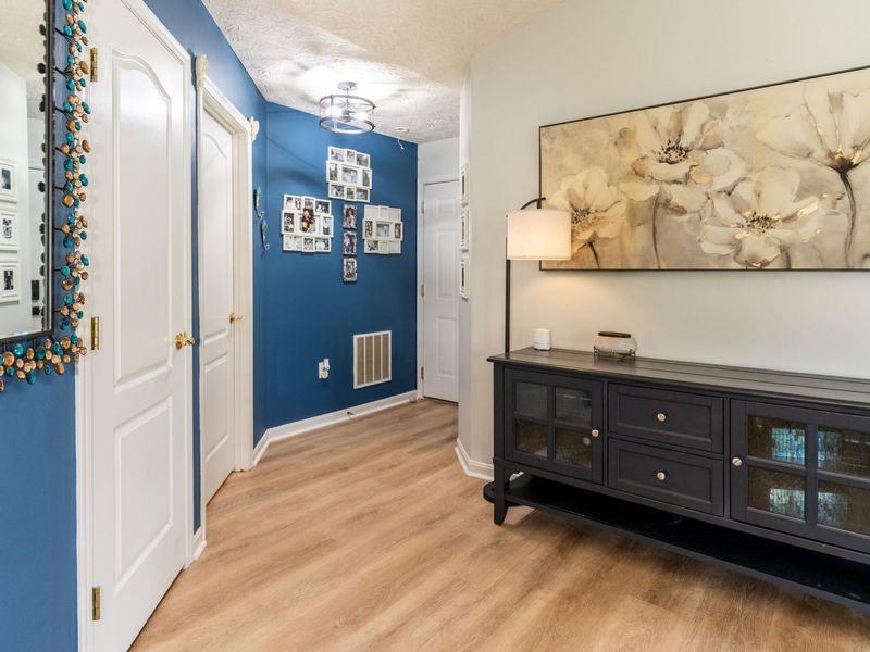 1608 Ashley Court, Unit 304, Florence, KY 41042 Photo 2