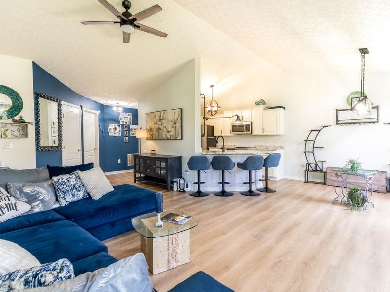 1608 Ashley Court, Unit 304, Florence, KY 41042 Photo 7