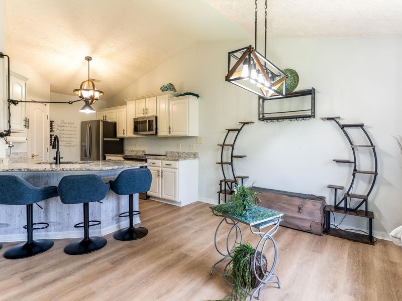 1608 Ashley Court, Unit 304, Florence, KY 41042 Photo 9