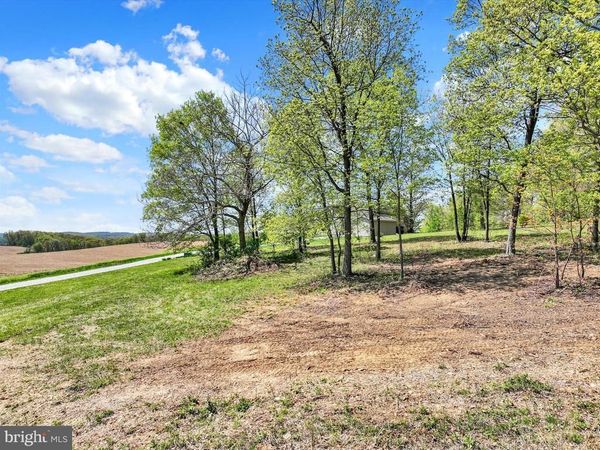 110 WOODS LANE , BROGUE, PA 17309