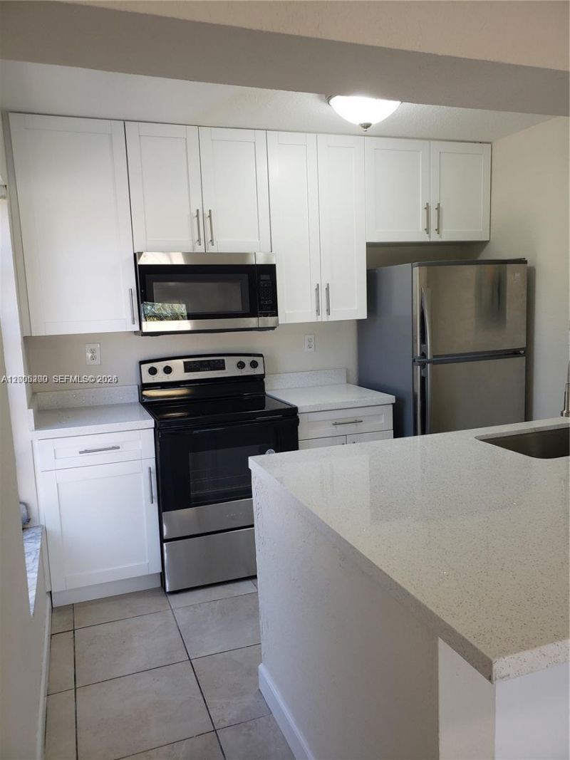 4550 W 16th Ave, Unit 301, Hialeah, FL 33012 Photo