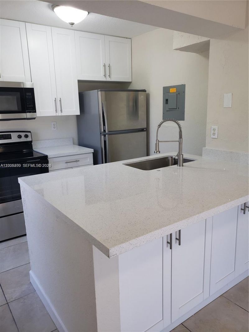 4550 W 16th Ave, Unit 301, Hialeah, FL 33012 Photo