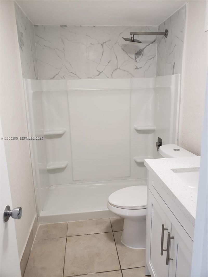 4550 W 16th Ave, Unit 301, Hialeah, FL 33012 Photo