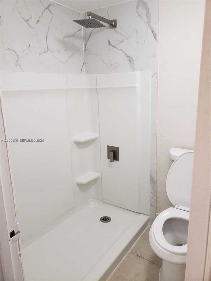 4550 W 16th Ave, Unit 301, Hialeah, FL 33012 Photo