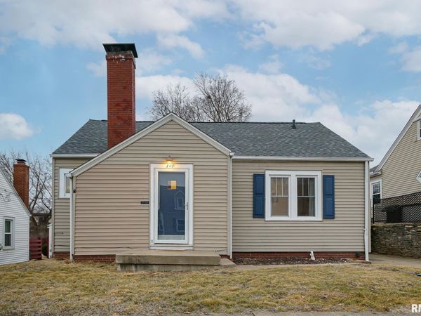 1011 Saint Julian Street, Pekin, IL 61554