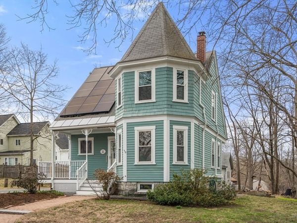 58 Church St, Chelmsford, MA 01863