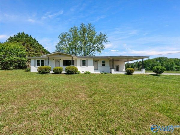 1033 Oak Grove Road, Rainsville, AL 35986