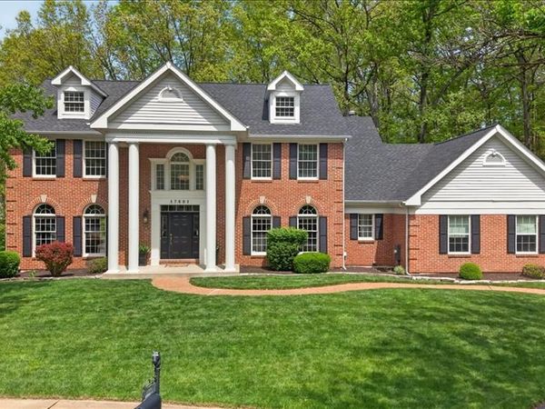 17601 Burnham Court, Chesterfield, MO 63005