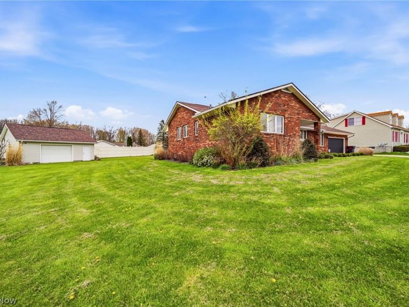 1584 Hemlock Drive, Ashtabula, OH 44004 Photo 8