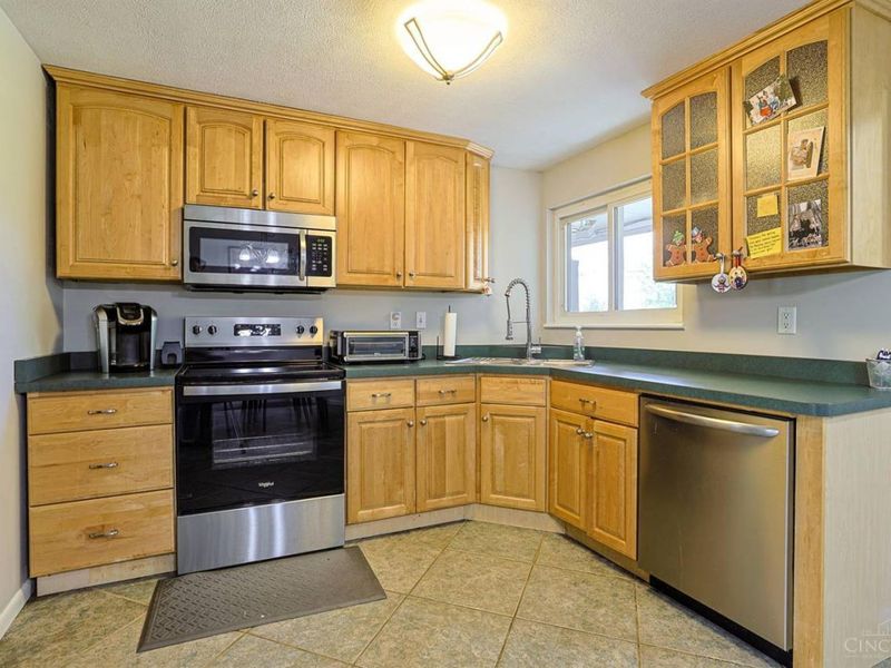 9117 Stephanie Street, Centerville, OH 45458 Photo 17