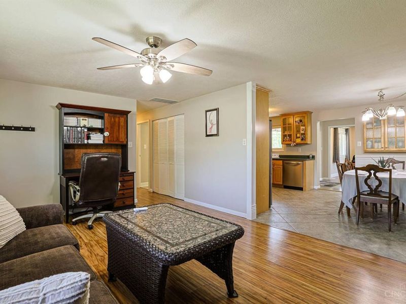 9117 Stephanie Street, Centerville, OH 45458 Photo 8